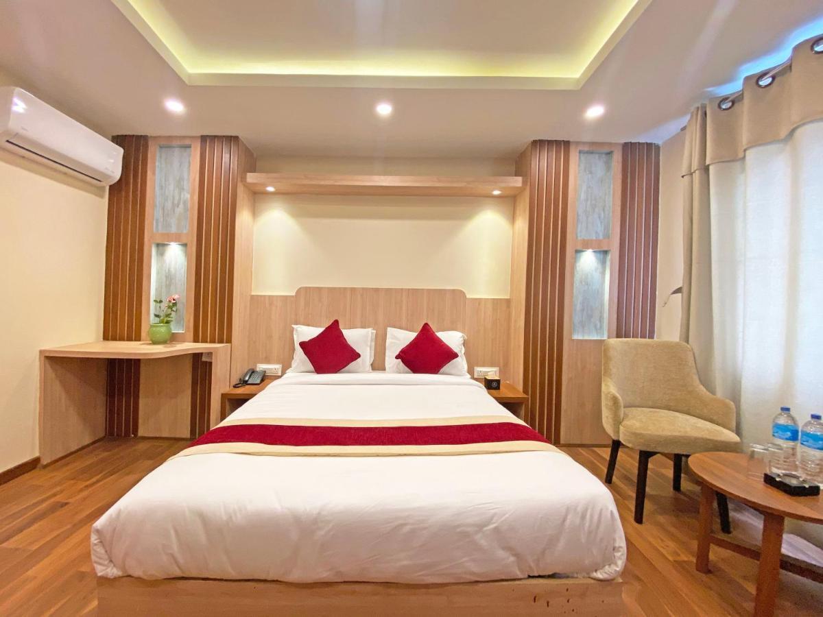 Hotel Nilakantha Pvt. Ltd Kathmandu Exteriör bild
