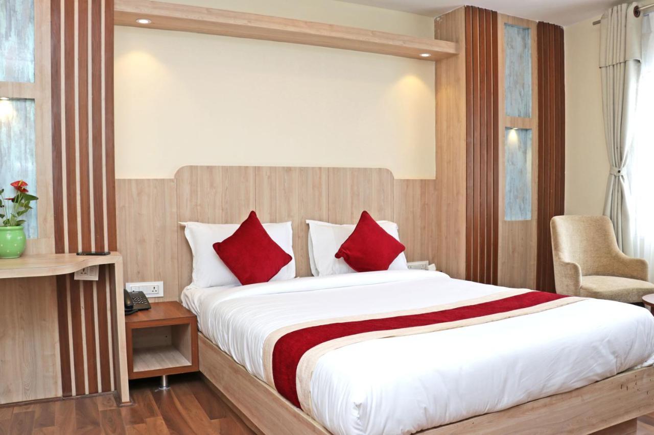 Hotel Nilakantha Pvt. Ltd Kathmandu Exteriör bild