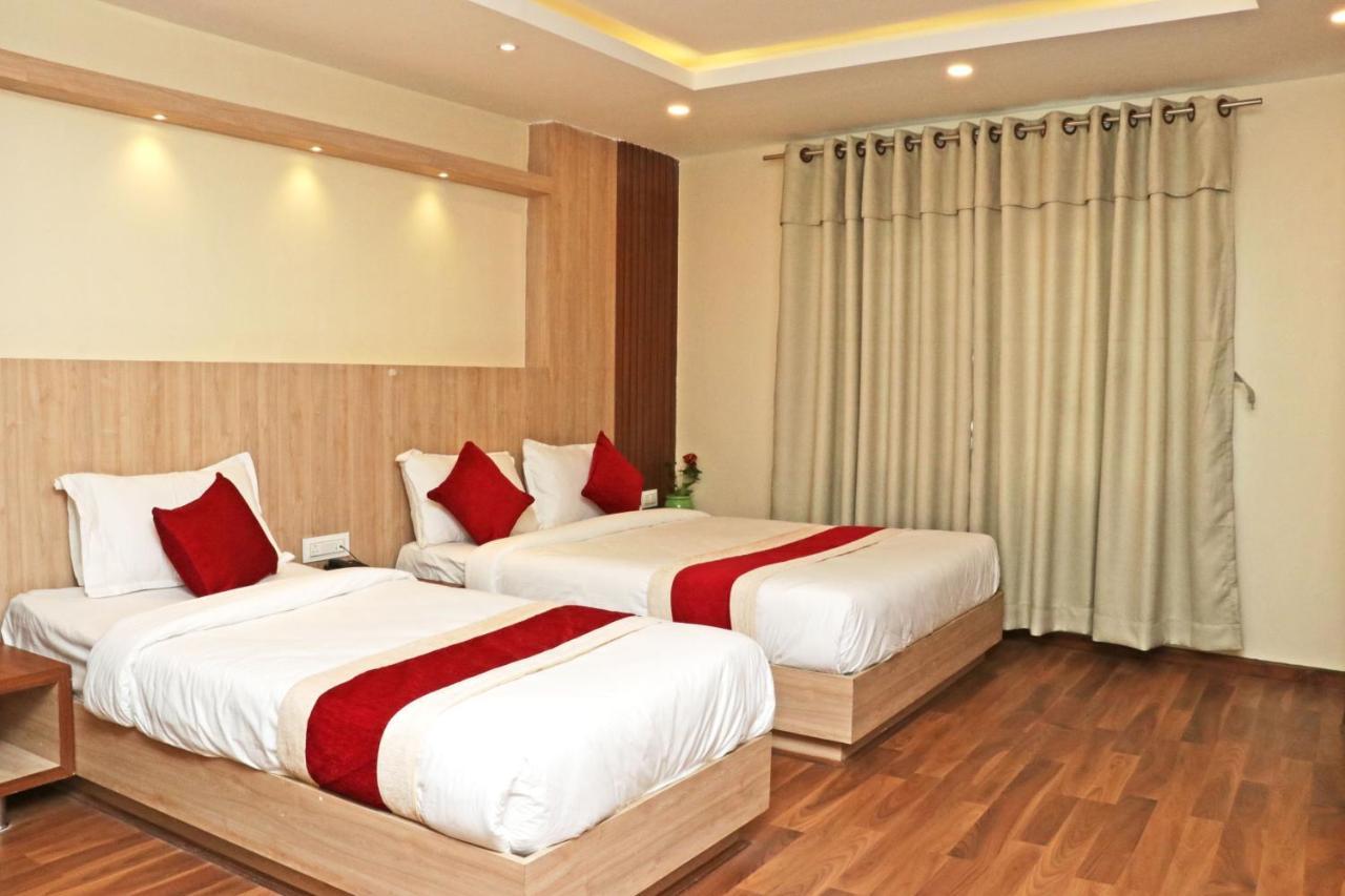 Hotel Nilakantha Pvt. Ltd Kathmandu Exteriör bild