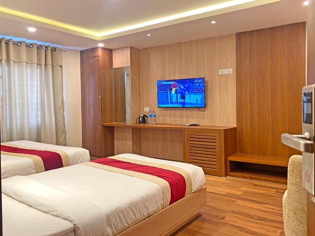 Hotel Nilakantha Pvt. Ltd Kathmandu Exteriör bild