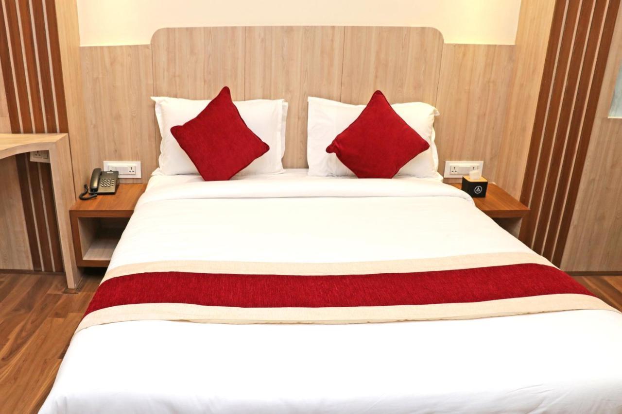 Hotel Nilakantha Pvt. Ltd Kathmandu Exteriör bild