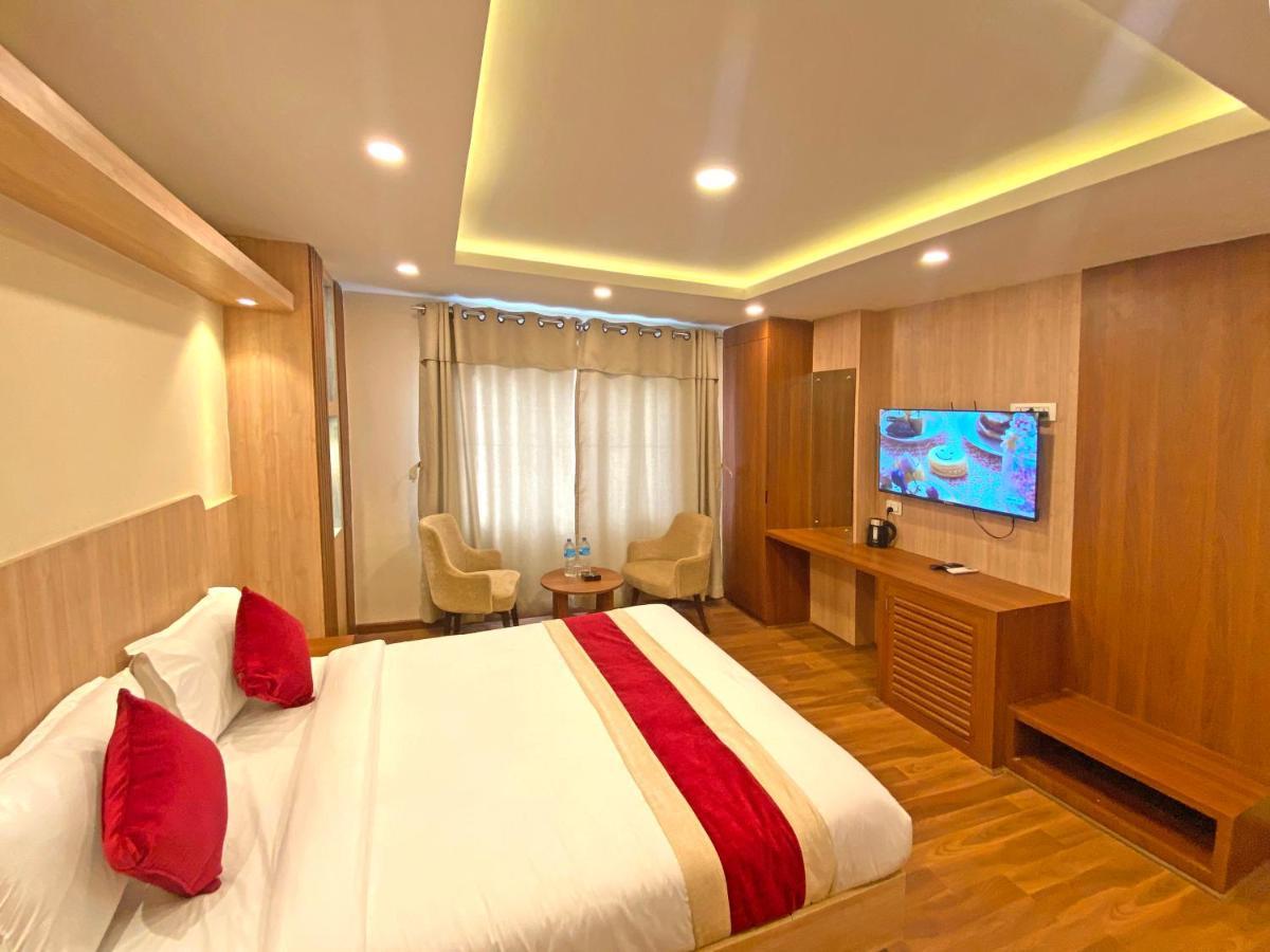 Hotel Nilakantha Pvt. Ltd Kathmandu Exteriör bild