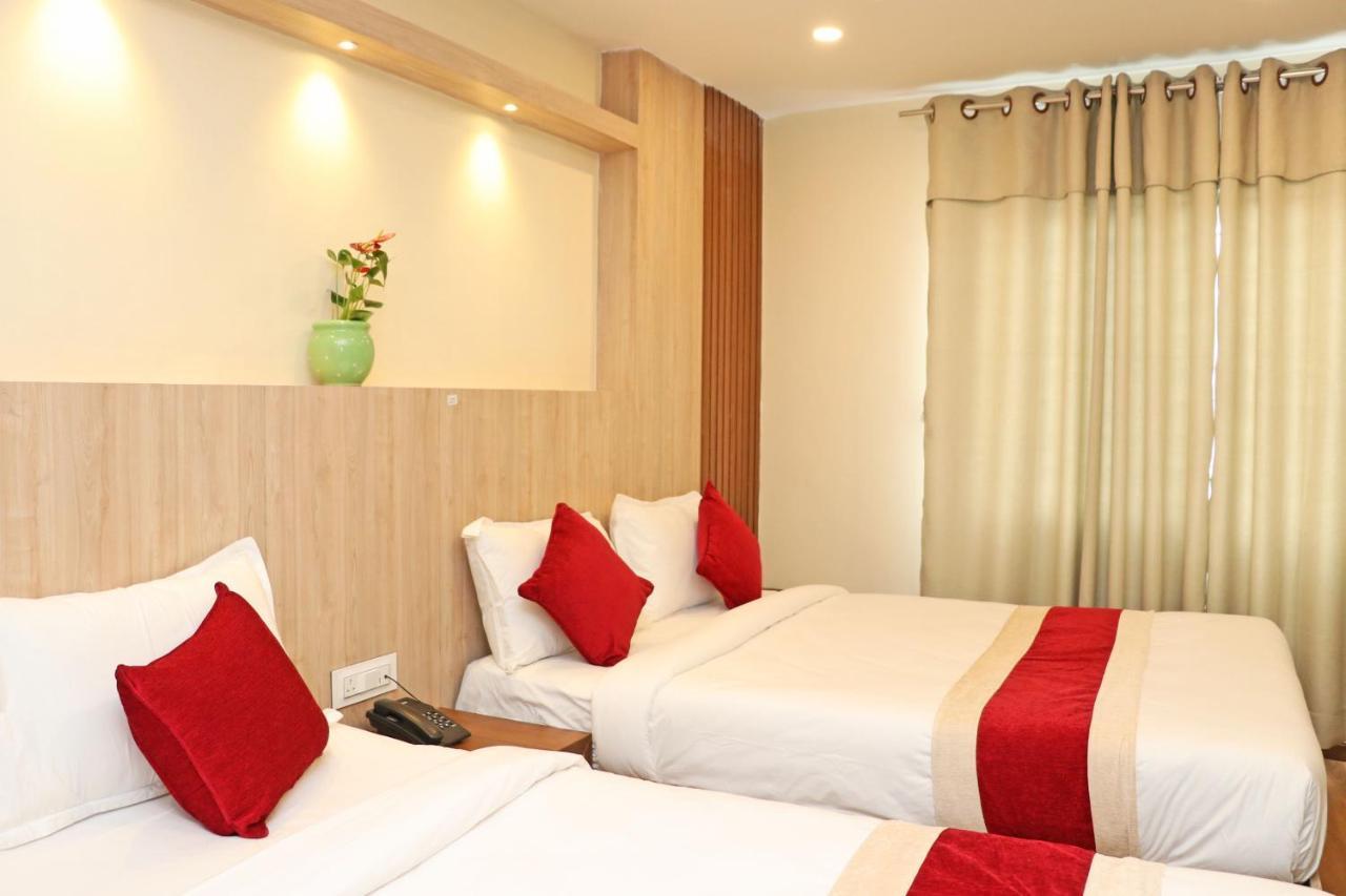 Hotel Nilakantha Pvt. Ltd Kathmandu Exteriör bild