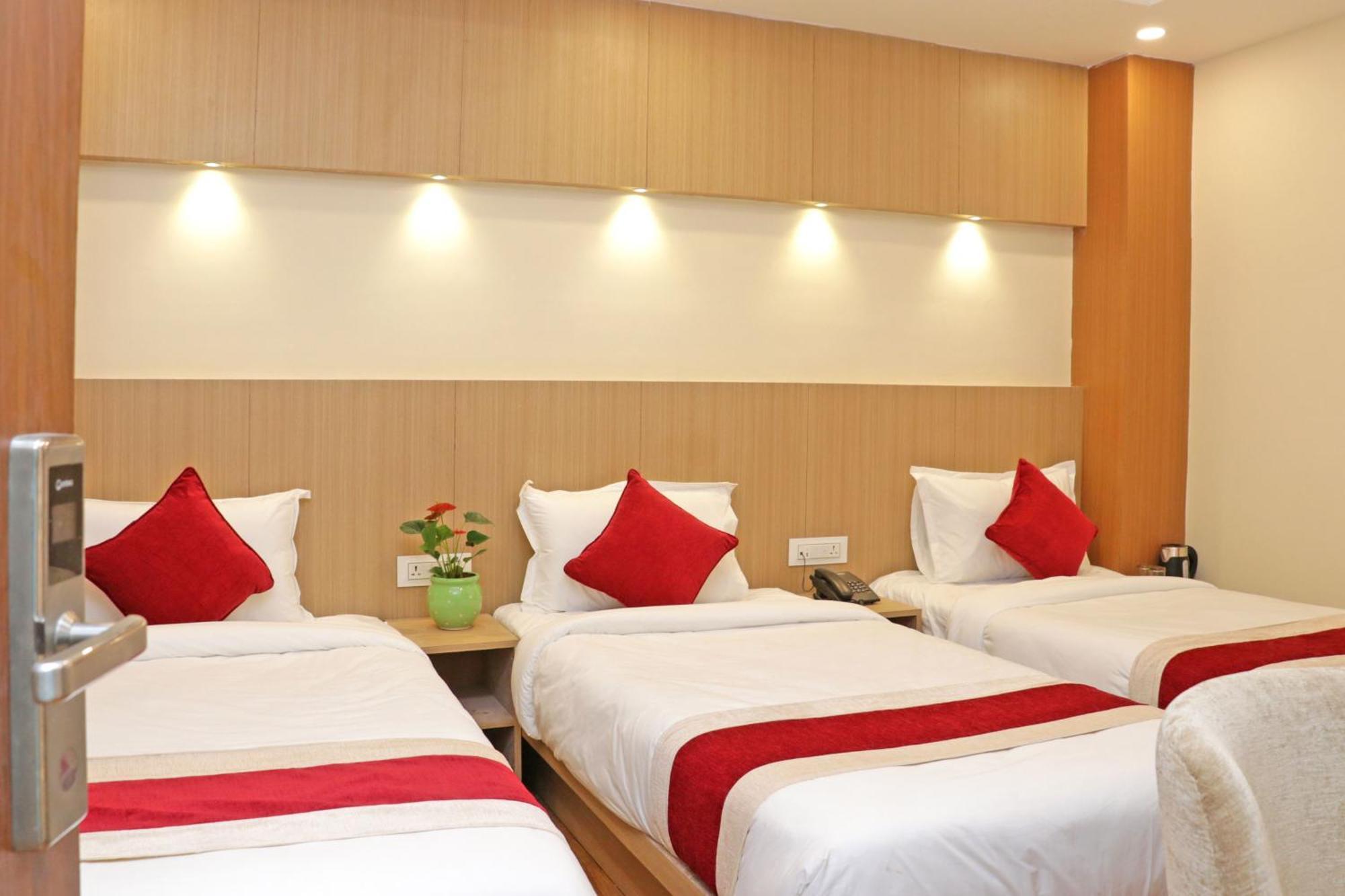 Hotel Nilakantha Pvt. Ltd Kathmandu Exteriör bild