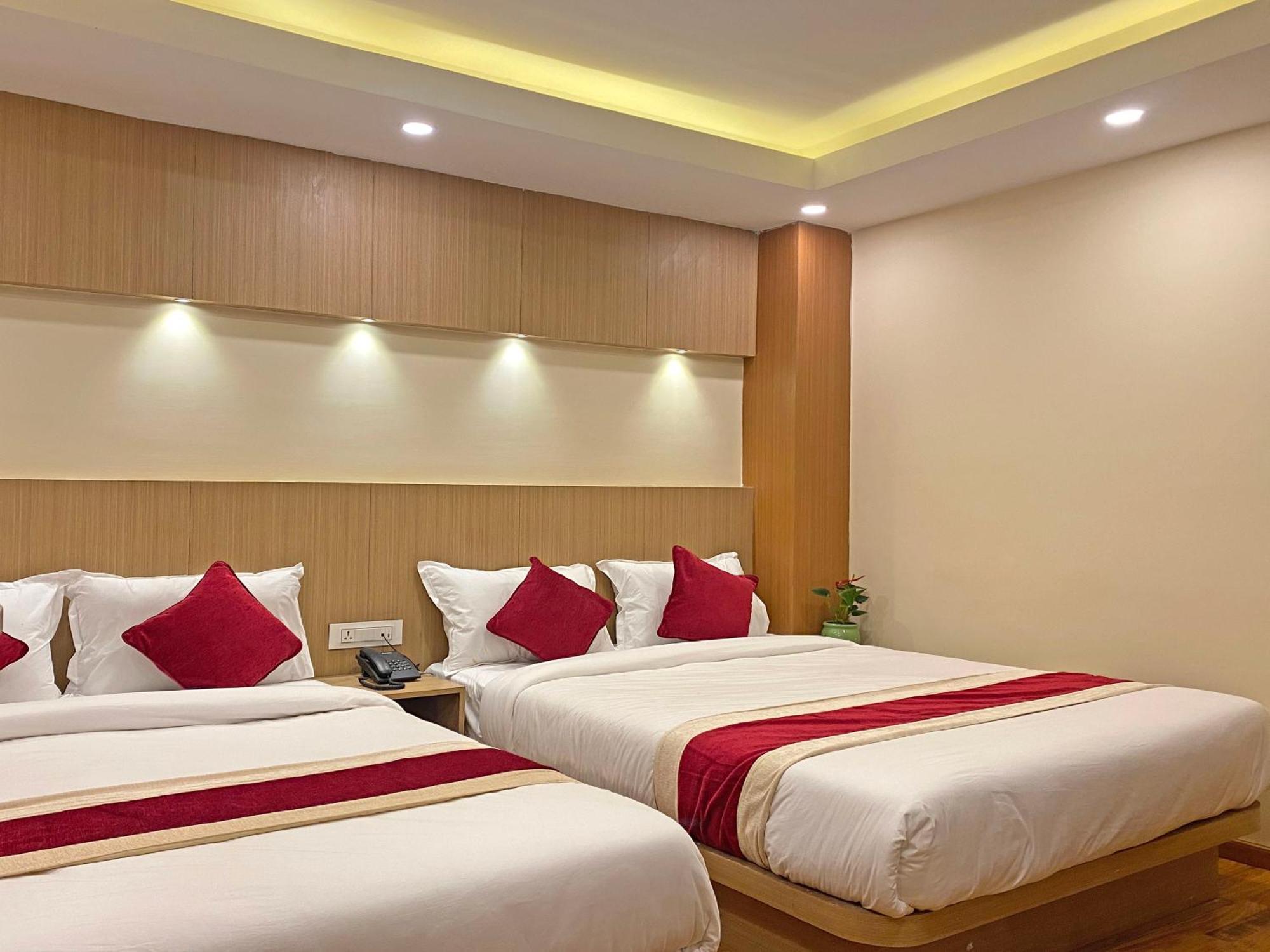Hotel Nilakantha Pvt. Ltd Kathmandu Exteriör bild