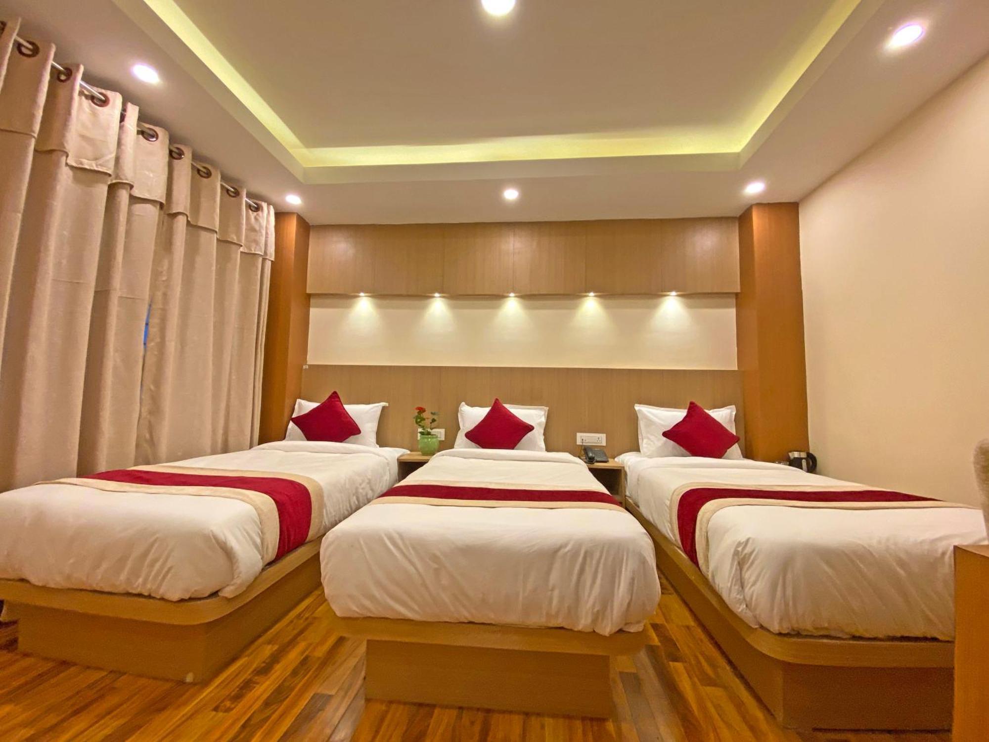 Hotel Nilakantha Pvt. Ltd Kathmandu Exteriör bild