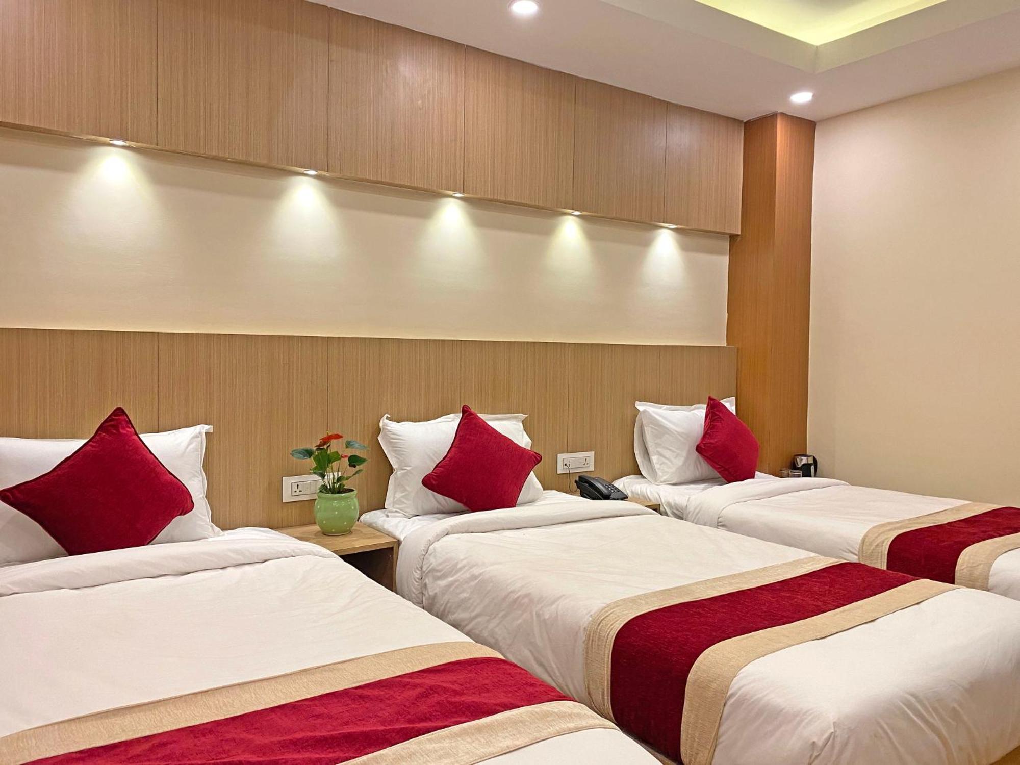 Hotel Nilakantha Pvt. Ltd Kathmandu Exteriör bild